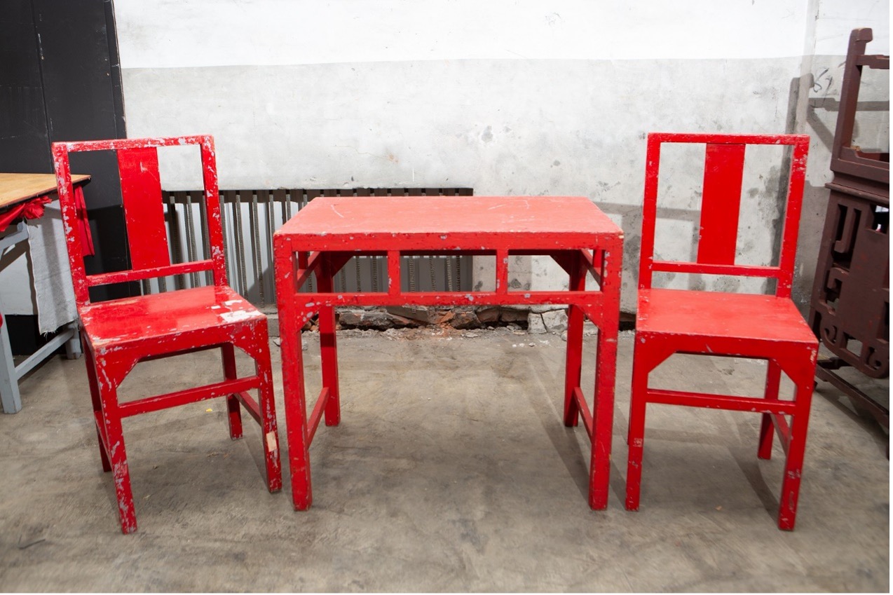 table and two chairs